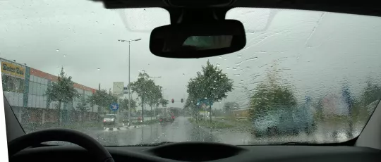 Effect of Aquacontrol on a windscreen
