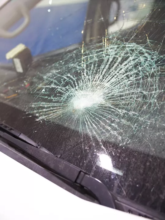 Replacement-Glassdrive-Photo-Broken Windshield